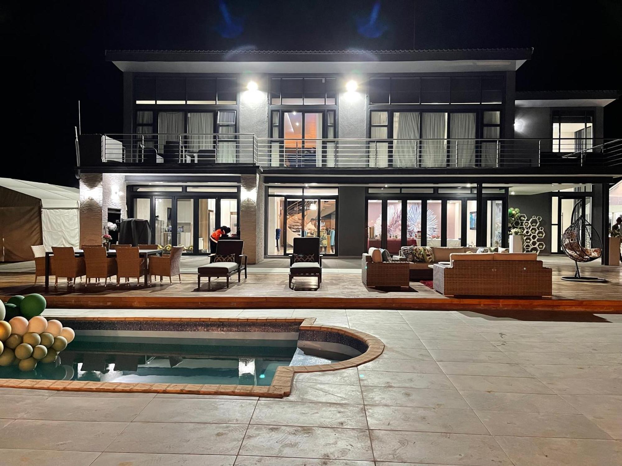 Champagne Manor Villa Winterton Exterior photo